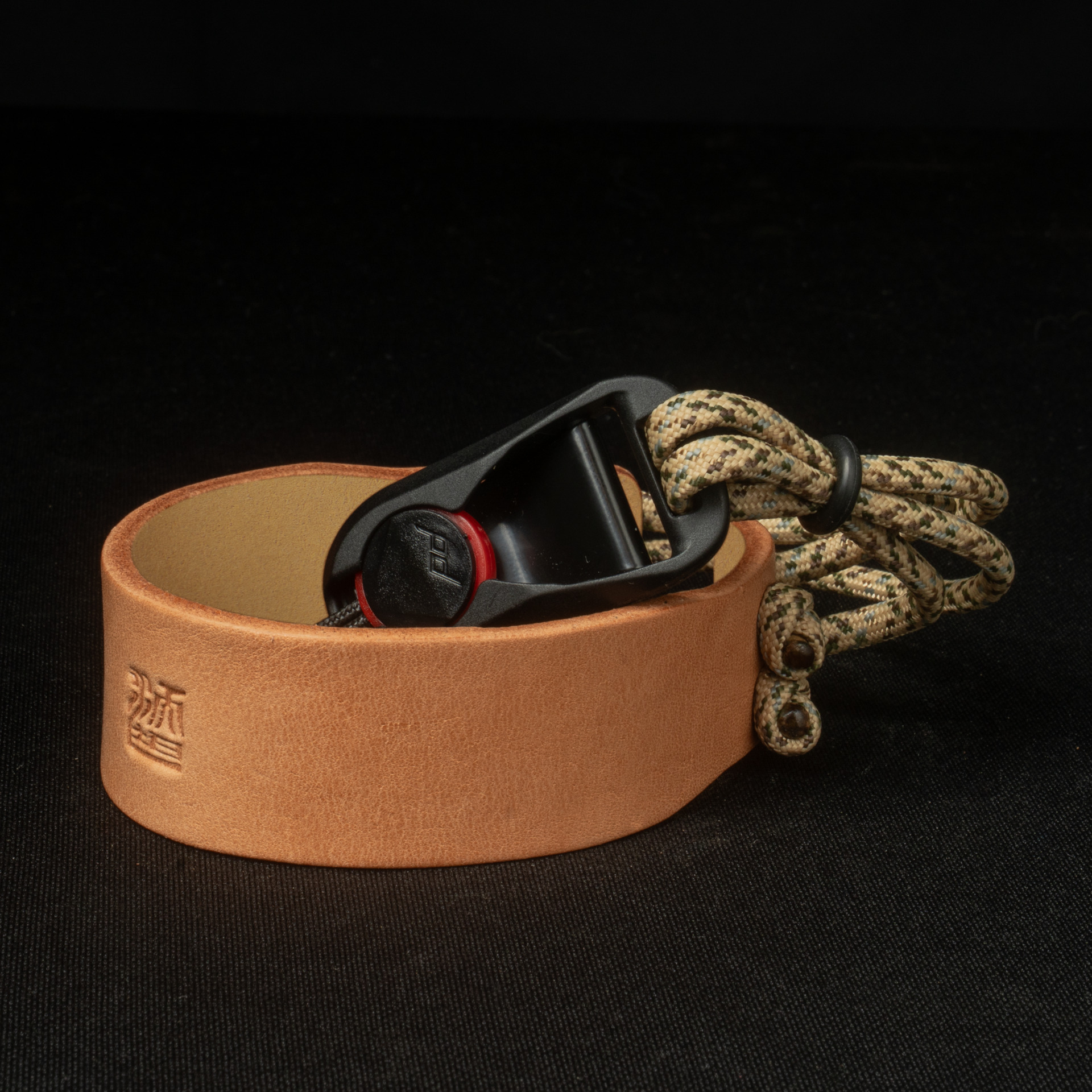 Parashooter Wrist Strap 001 (Peak Design Anchor Link)